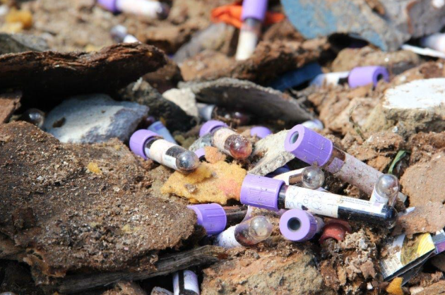 Riscos à Saúde Pública pelo Manejo Incorreto de RSS